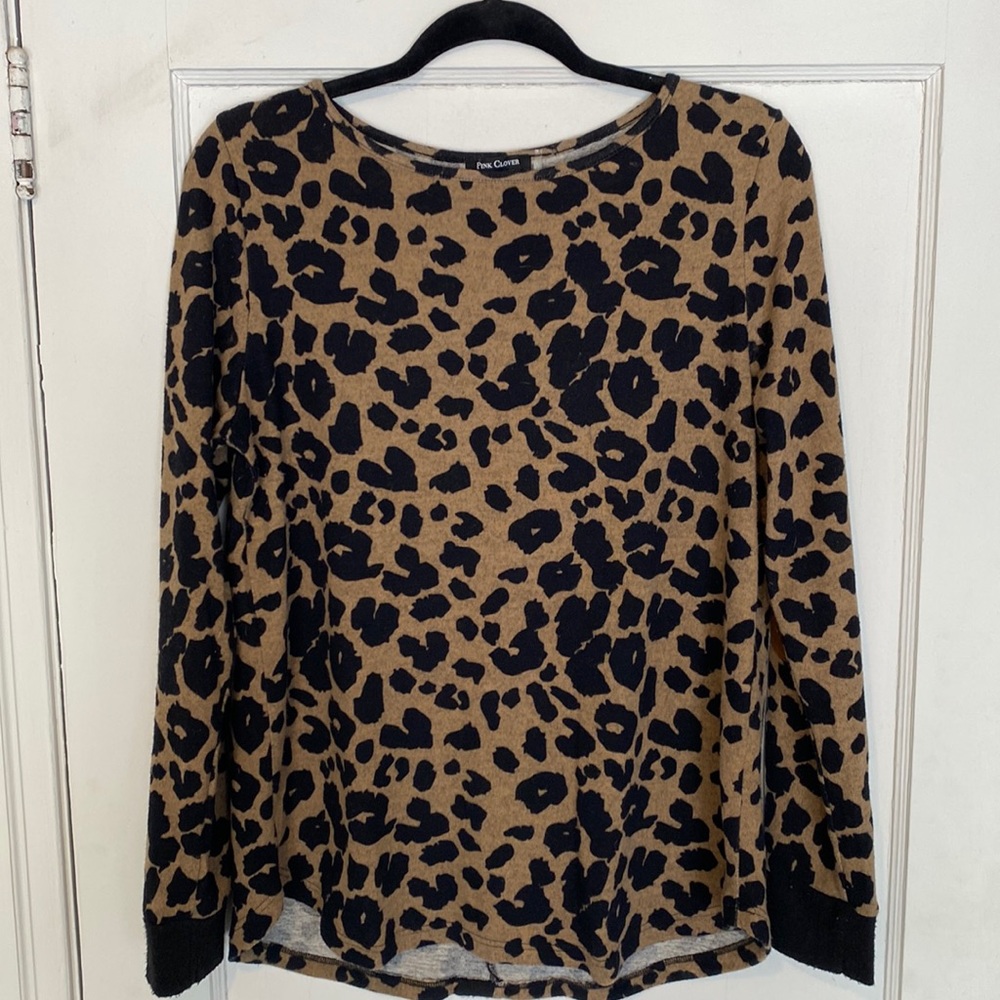 Stitch Fix Pink Clover Abby Button Back Knit Top Cheetah print